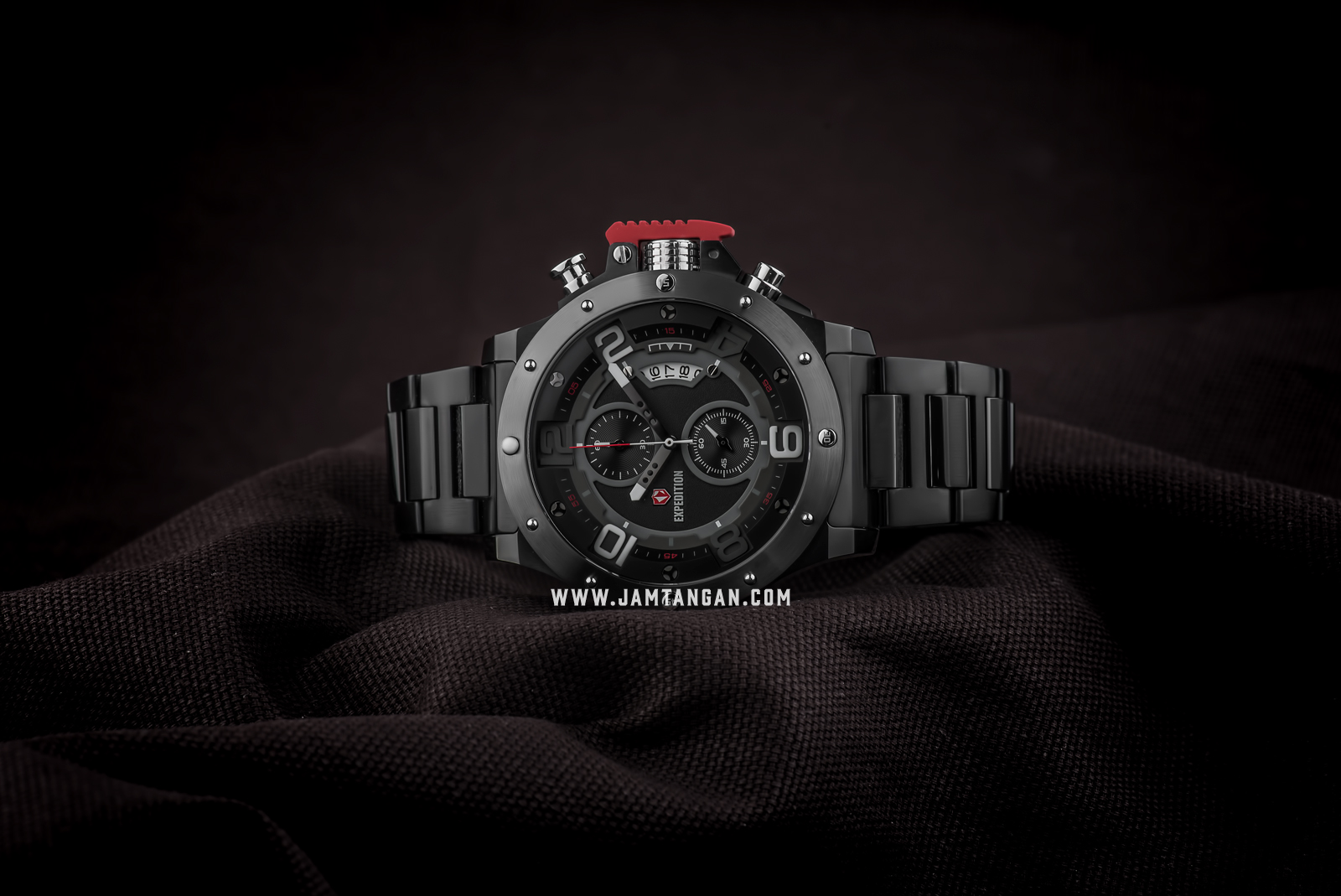 Expedition E 6750 MC BEPBA Chronograph Men Black Dial Black Stainless Steel Strap Machtwatch
